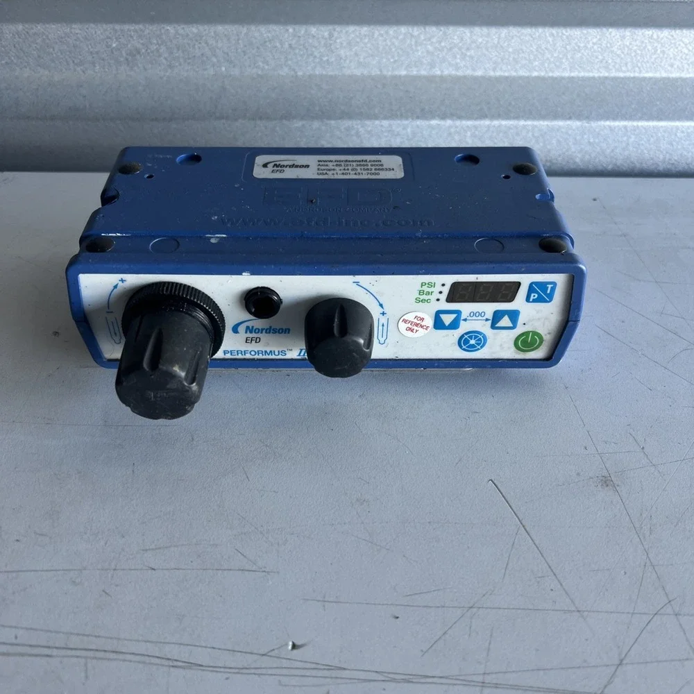Nordson EFD Performus III 7012332 Fluid Dispenser w/ Tubes & Sealant